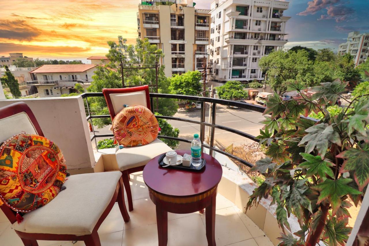 Crestmont Ashapurna Jaipur, Banipark Hotel Exterior photo