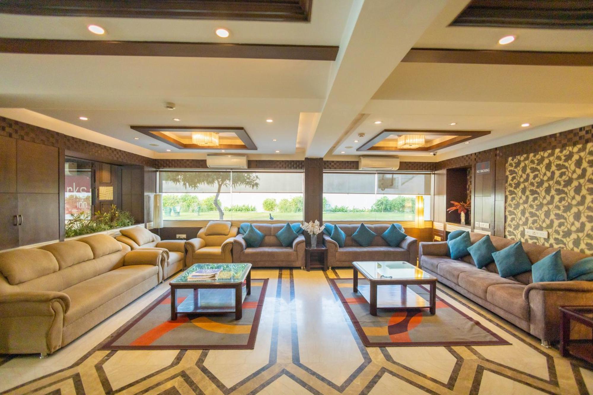 Crestmont Ashapurna Jaipur, Banipark Hotel Exterior photo