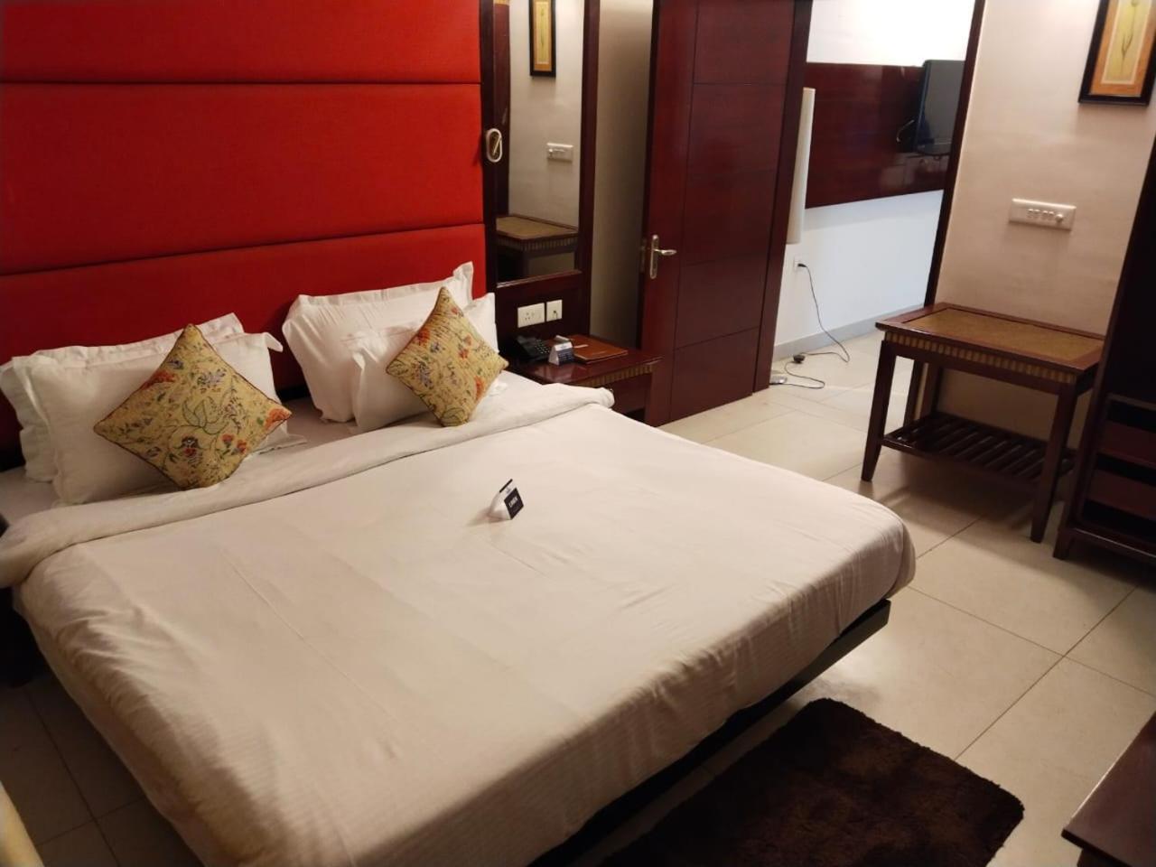 Crestmont Ashapurna Jaipur, Banipark Hotel Exterior photo